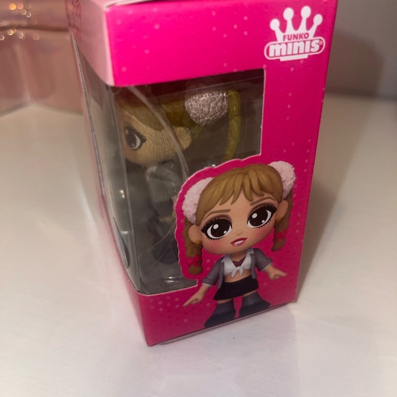 Britney Spears Funko mini Figure - Picture 3 of 5